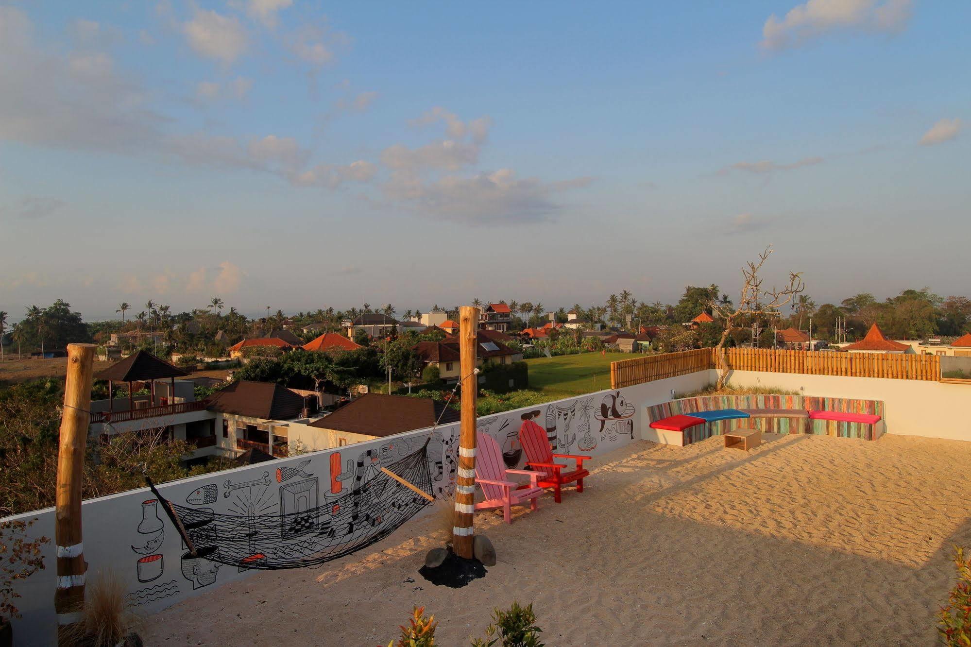 Koa D Surfer Hotel Canggu  Exterior photo